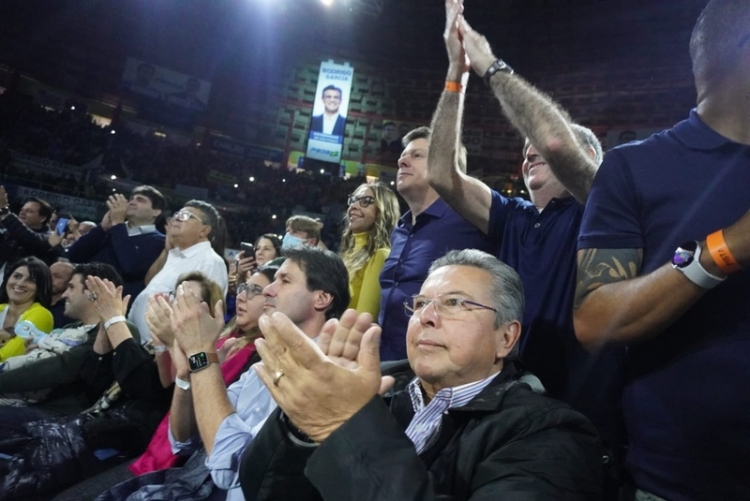  Carlão Pignatari(PSDB), também confirmado, comemorou a aliança tucana pelo Estado, que conta com dez partidos