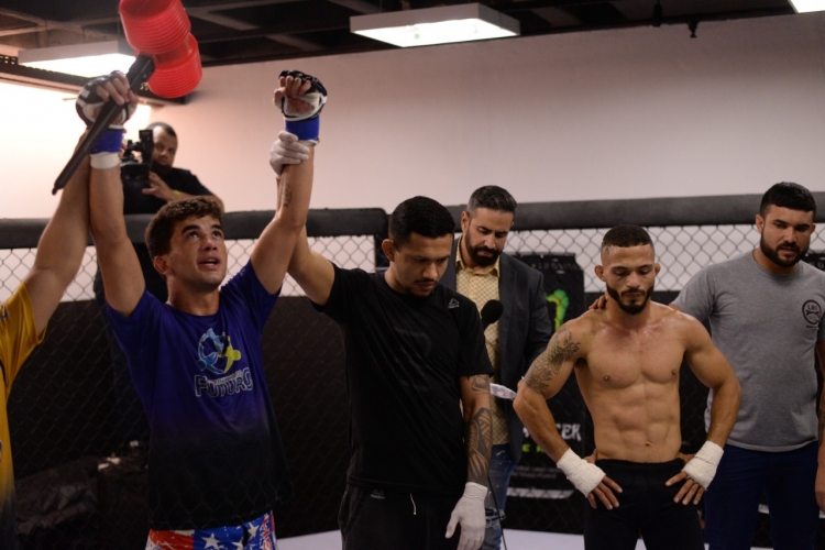 Chapolim conquista a nona vitória da carreira em campeonato de MMA