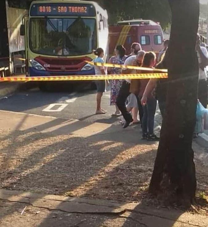 Acidente aconteceu no miniterminal de ônibus