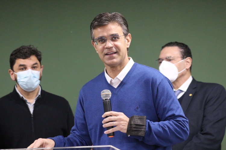 O governador Rodrigo Garcia anunciou nesta quarta-feira (25) o Mutirão das Cirurgias para zerar a fila de mais de 538,1 mil cirurgias cadastradas hoje na Central de Regulação (Cross)