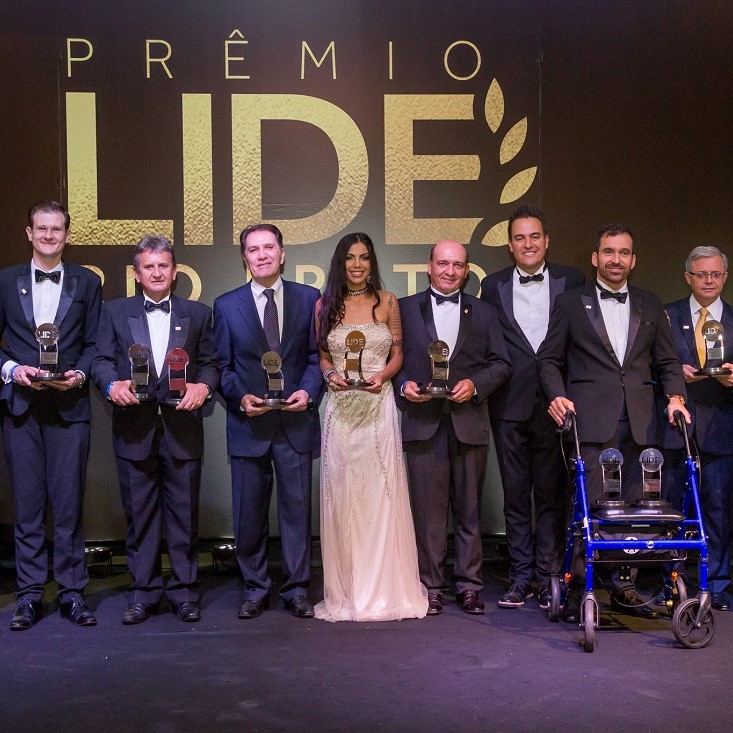 Empresários vencedores do "Prêmio Líderes Regionais" na edição de 2018