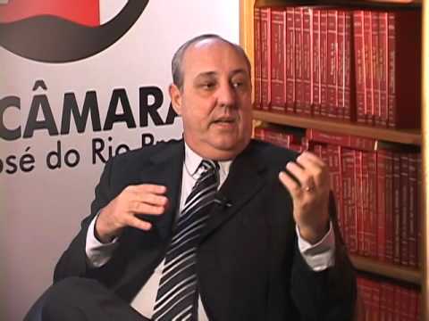 Promotor de Justiça Carlos Romani