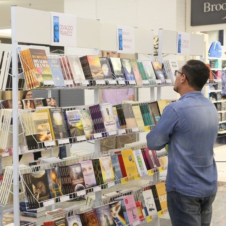 Feira traz a Rio Preto mais de mil títulos de livros e audiovisuais