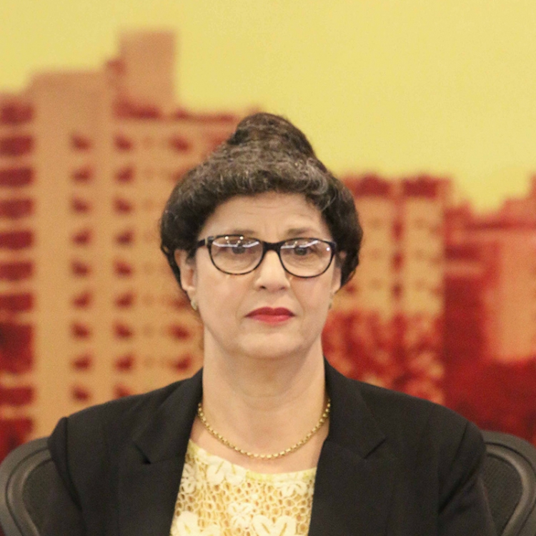 Sueli Costa, secretária de Educação