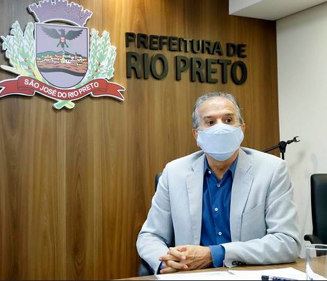 Edinho Araújo participou de live nesta terça-feira sobre medidas de restrição na cidade