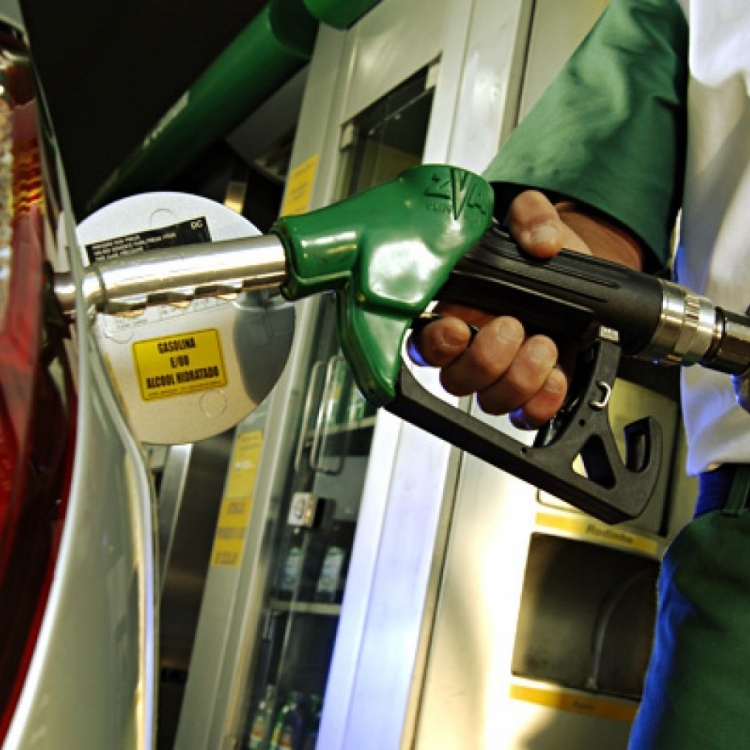 Diesel e gasolina terão elevação de preços a partir desta sexta (16).