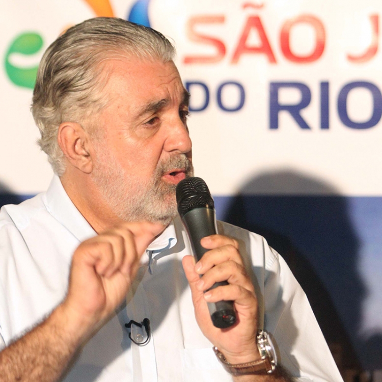 O ex-prefeito Valdomiro Lopes 