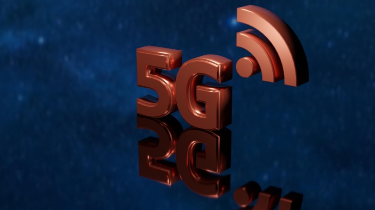 Os aparelhos hoje exibem o sinal do 5G na tela, mas em grande parte eles funcionam na rede DSS que simula a velocidade do 5G ou na 5G não-standalone.