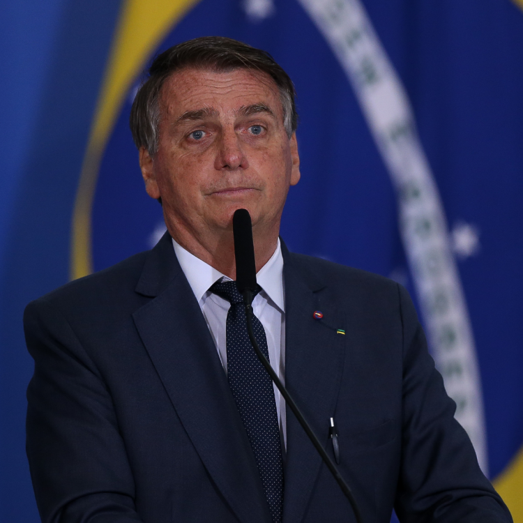 O presidente Jair Bolsonaro chegará ao último ano de seu mandato como o que entregou a energia mais cara aos brasileiros, desde a presidência de Luiz Inácio Lula da Silva.