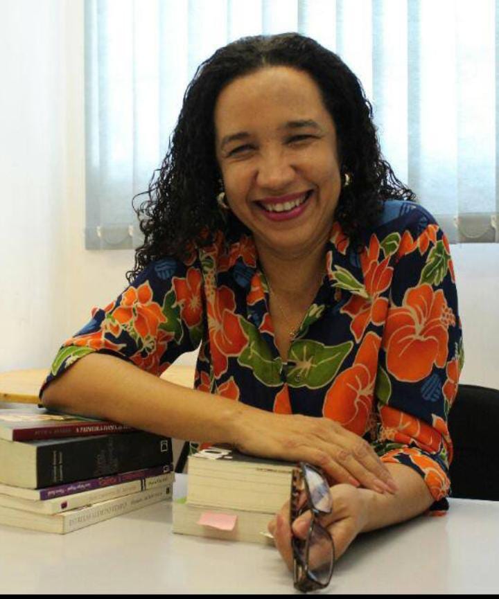 Professora da UNESP em São José do Rio Preto,  coordenadora do NUPE - Núcleo Negro da UNESP de Pesquisa e Extensão e conselheira do Conselho Afro.
