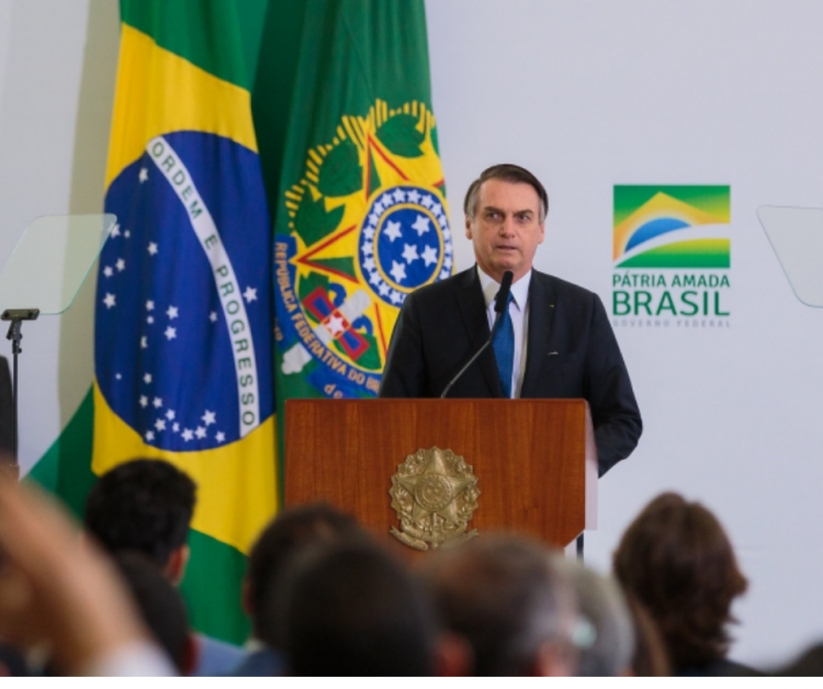 O presidente Jair Bolsonaro (PL) sancionou nesta quarta-feira (22) a medida provisória que prevê desconto de até 99% na renegociação de dívidas do Fies (Fundo de Financiamento Estudantil).