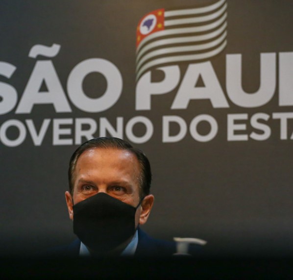 Flexibilização do uso das máscaras em ambientes abertos a partir do dia 11 de dezembro no estado de São Paulo