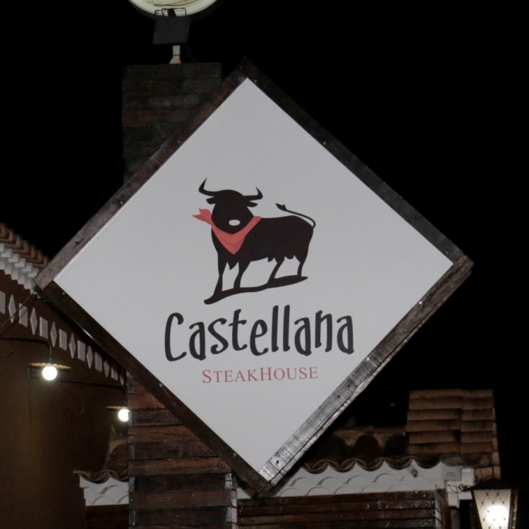 Castellana irá abrir só para jogadores do Corinthians