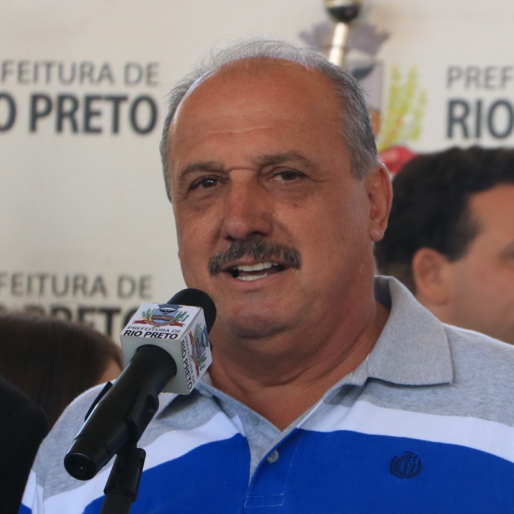 Paulo Pauléra durante discurso na inauguração do viaduto Yolanda Bassitt