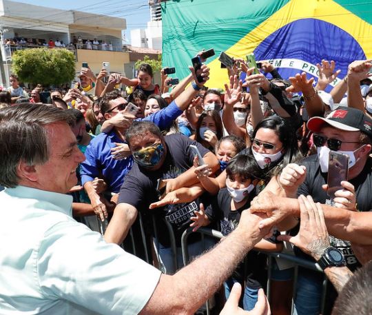Fator Bolsonaro ajuda alavancar candidatos à direita em todo País 