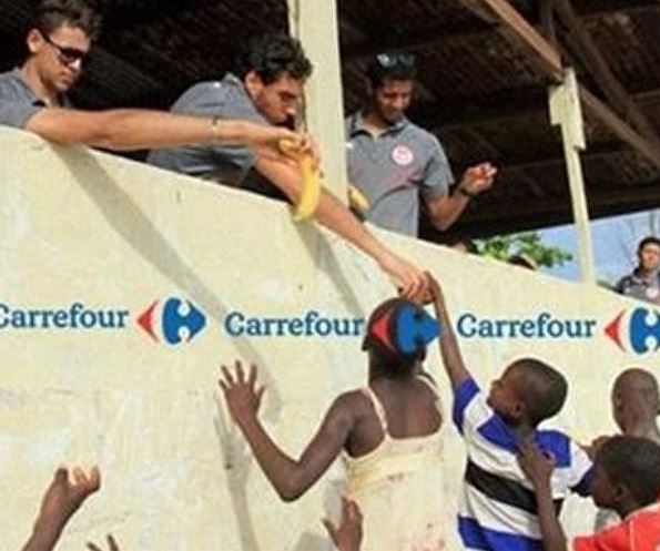 Carrefour foi criticado por ações consideradas discriminatórias tanto na França, seu país de origem, como no continente africano